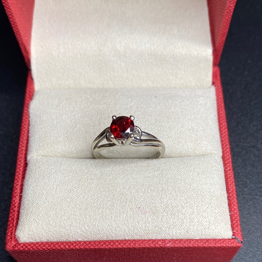 Elegant 10k White Gold Ring with Red Garnet Gemstone